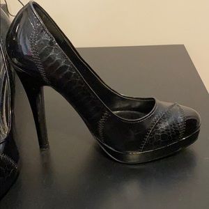 Black pumps from Spring Shoes